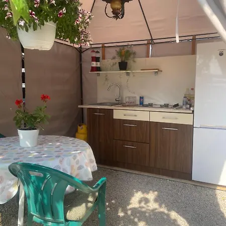 Elenys Apartman Dél-Eforie