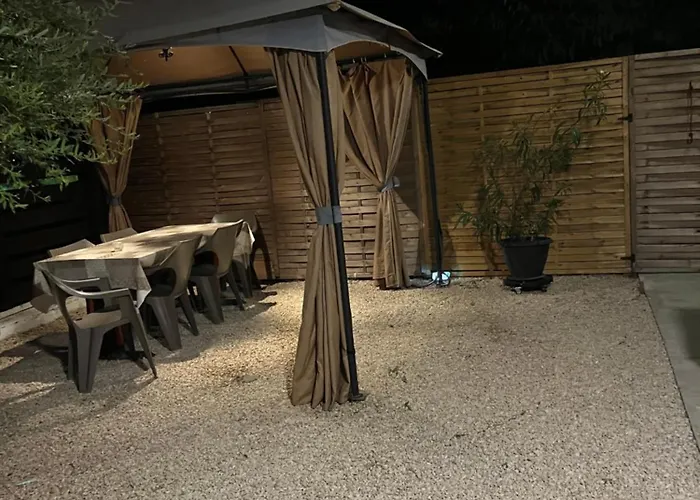 아파트 Elenys 에포리수드